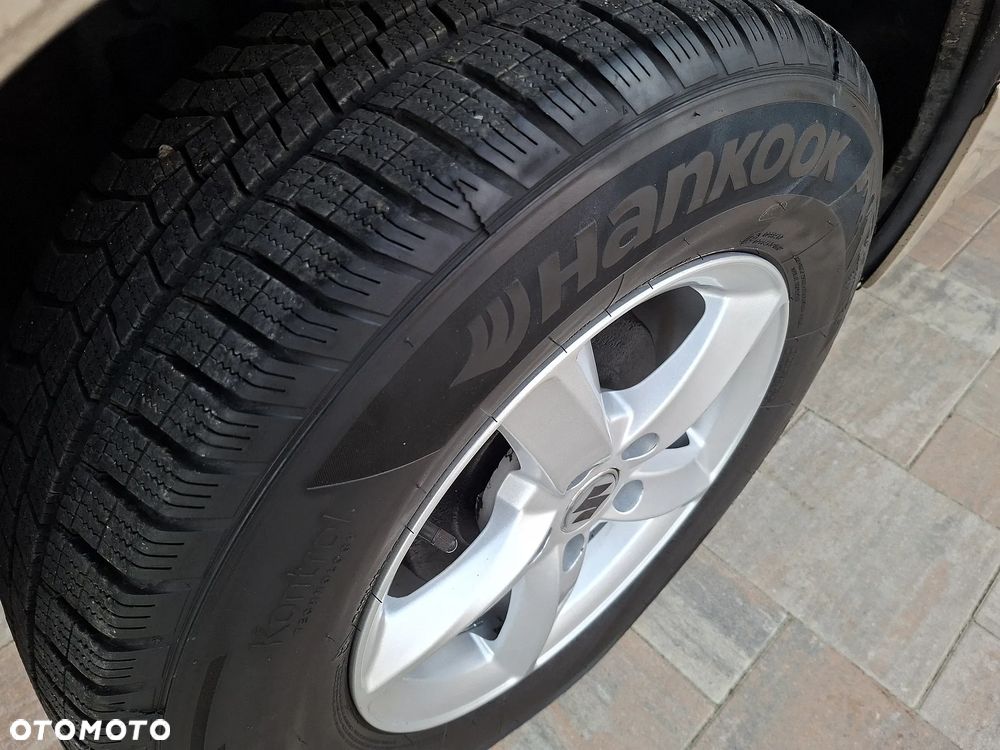 Suzuki Grand Vitara 2.0 De luxe - 24