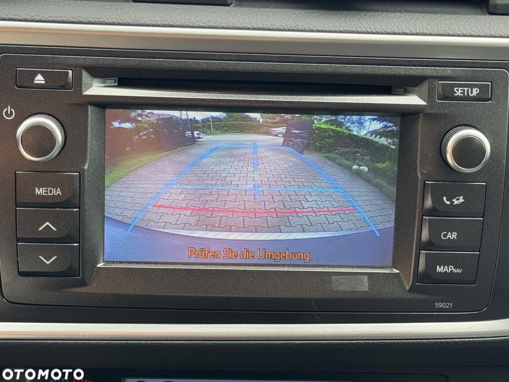 Toyota Auris Hybrid 135 Prestige - 33
