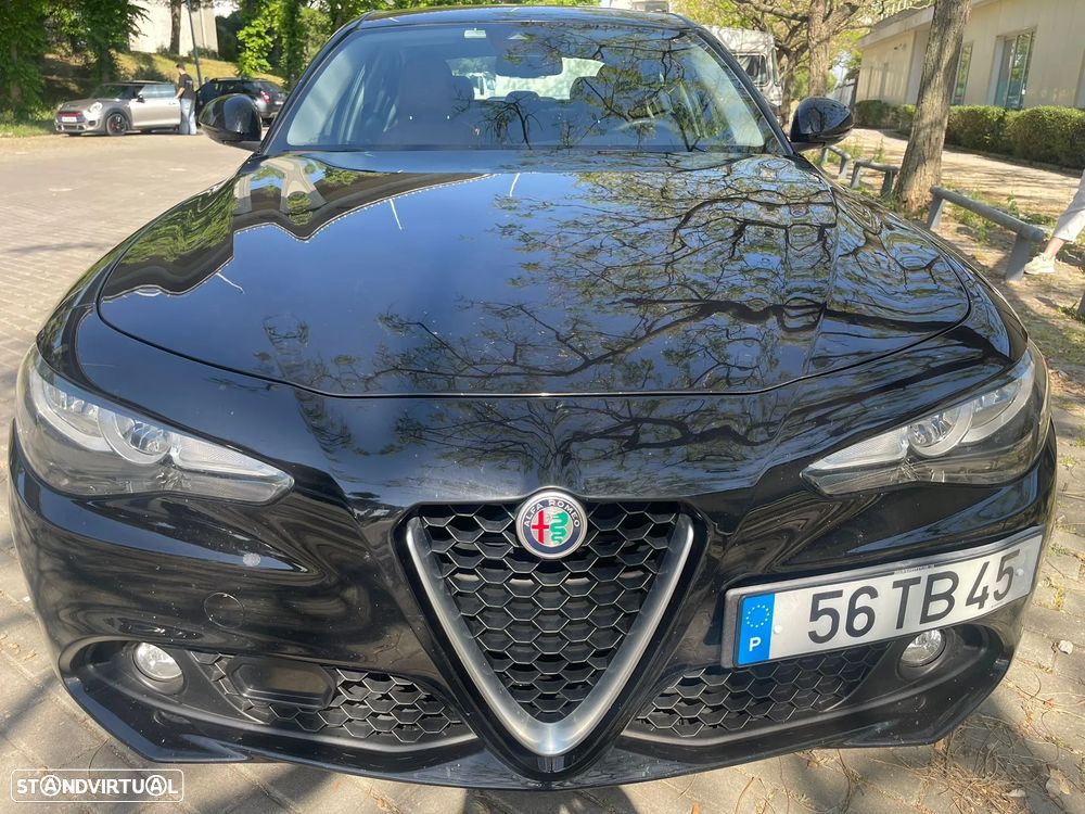Alfa Romeo Giulia 2.2 D AT8 - 24