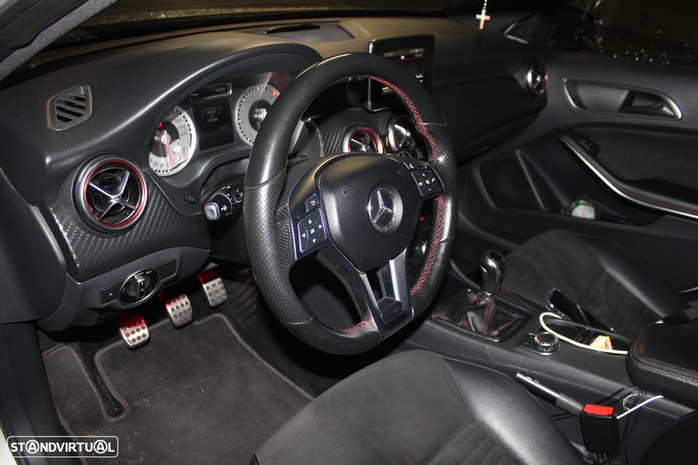 Mercedes-Benz A 160 d AMG Line - 9