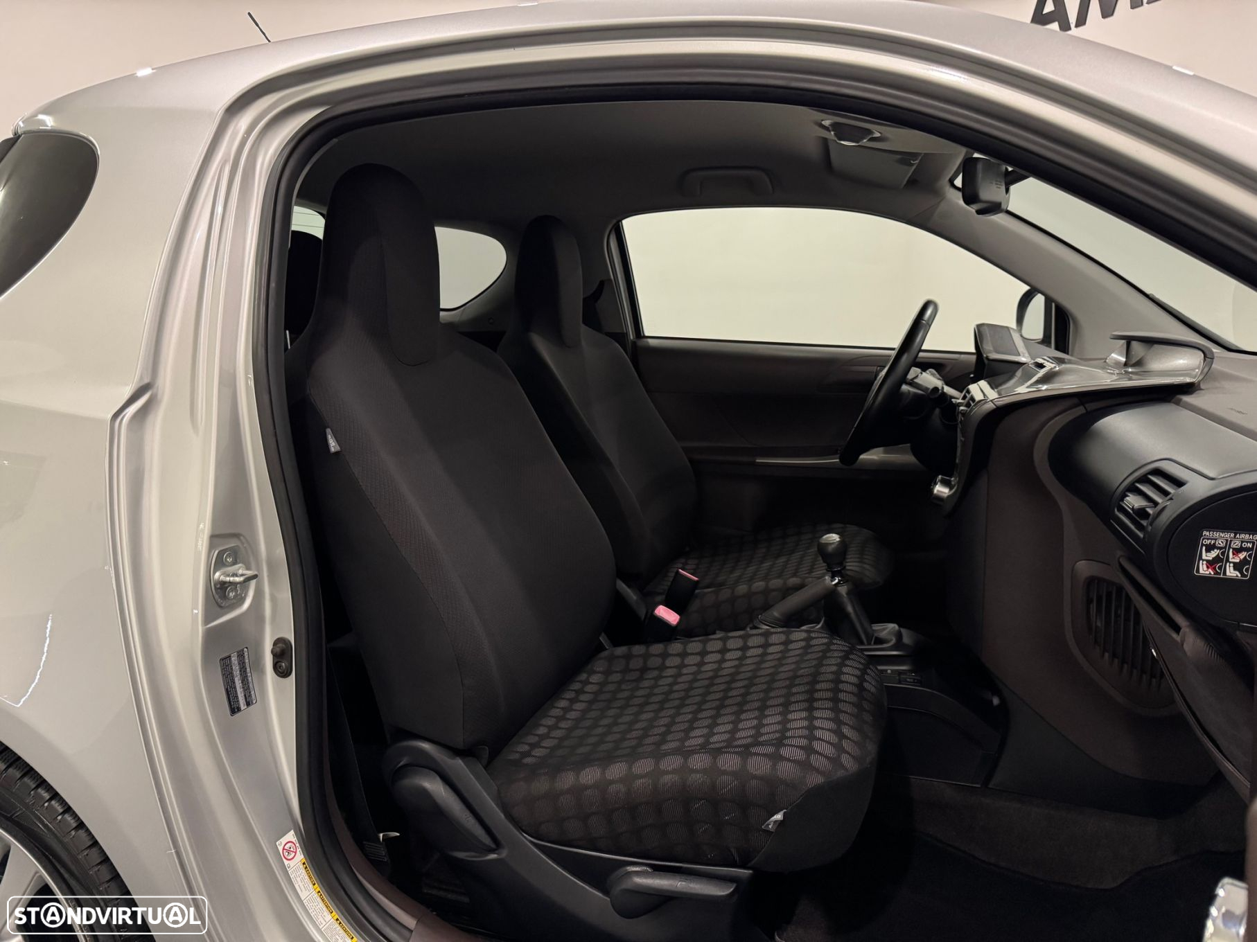 Toyota iQ 1.33 VVT-i - 34