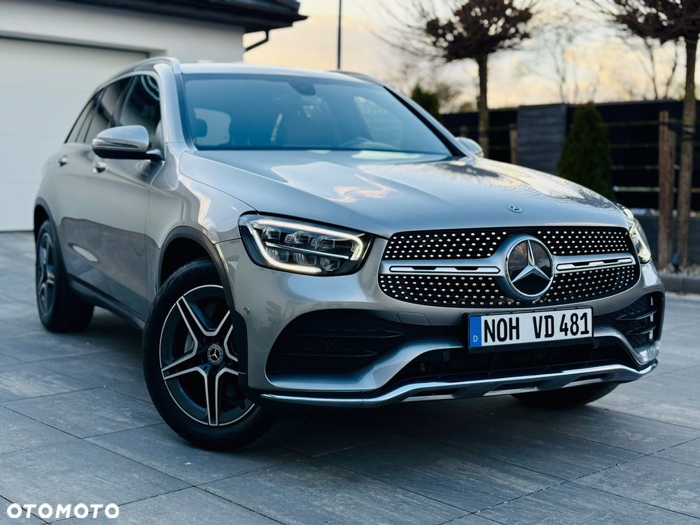 Mercedes-Benz GLC 250 4Matic 9G-TRONIC AMG Line - 32