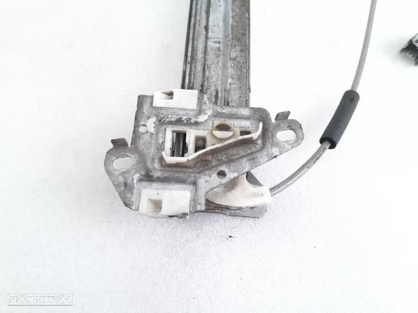 Elevador Frente Esq  Opel Corsa C Caixa (X01) - 3