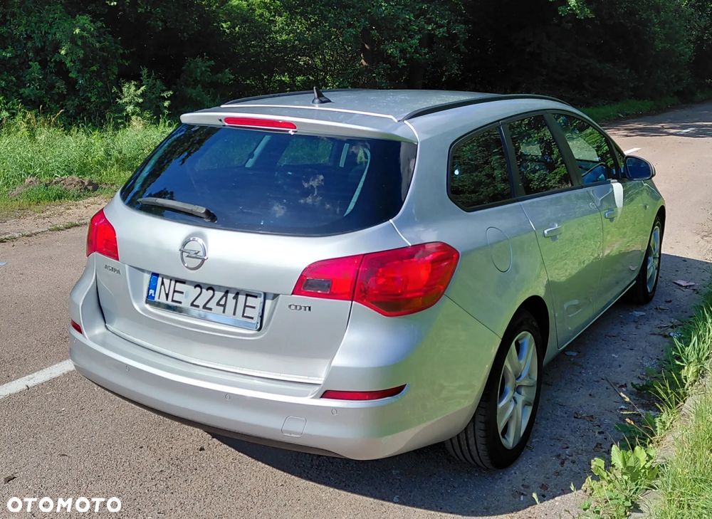 Opel Astra 1.7 CDTI DPF Cosmo - 4
