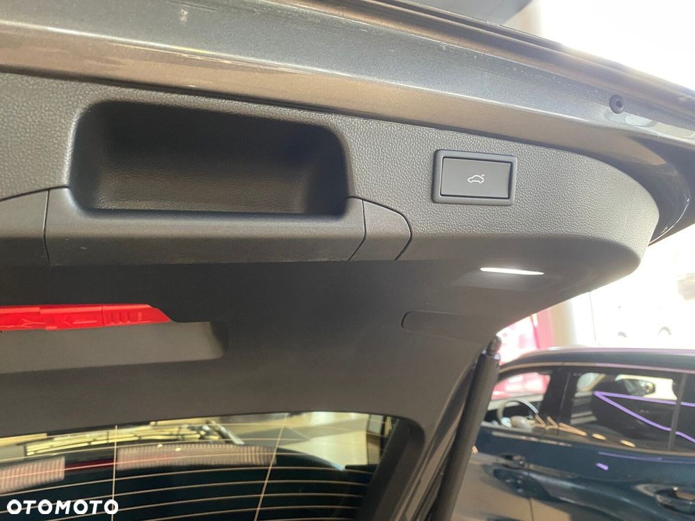 Volkswagen Passat Variant 2.0 TSI R-Line Plus DSG - 5