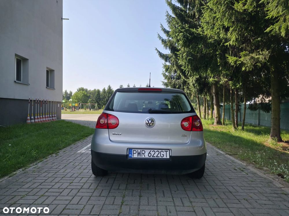 Volkswagen Golf - 2