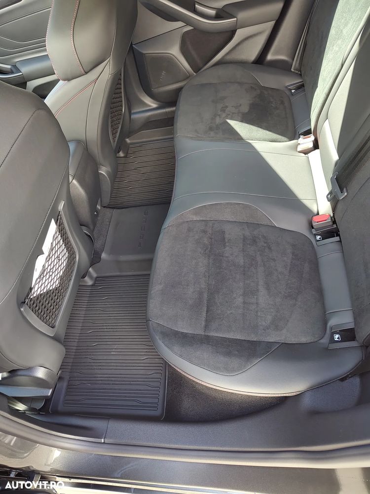 Ford Focus 2.3 Ecoboost 7DCT ST X - 15