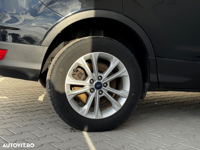 Ford Kuga 2.0 TDCi 4WD Powershift Titanium - 8