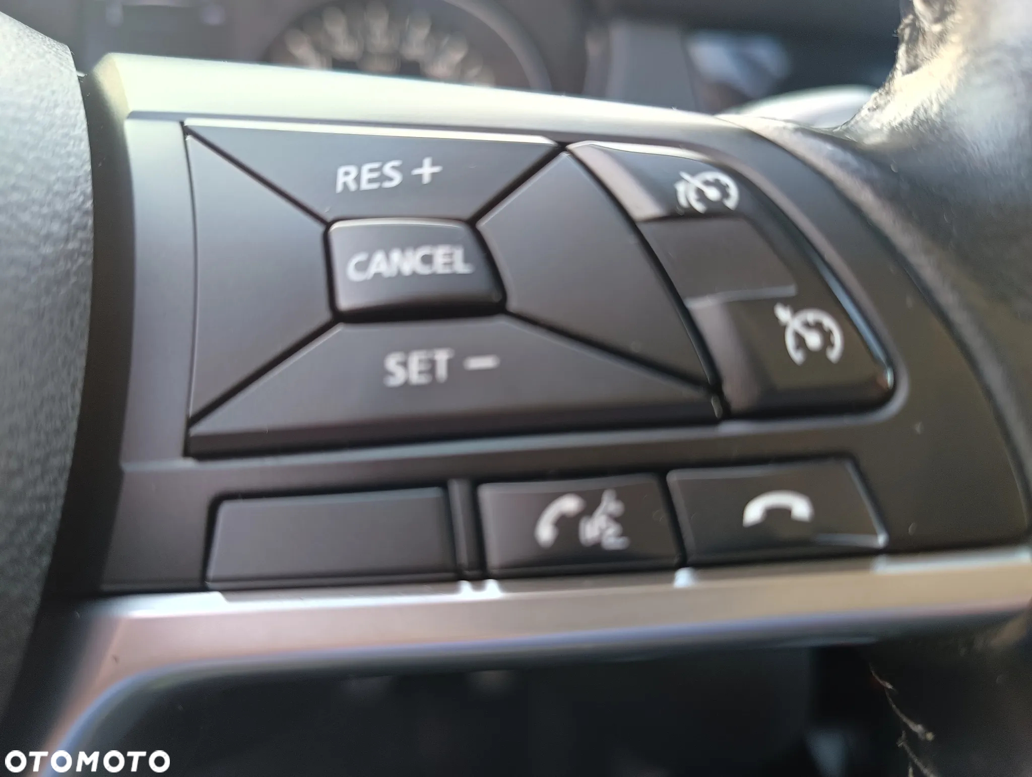Nissan Qashqai 1.6 DIG-T N-Connecta - 25
