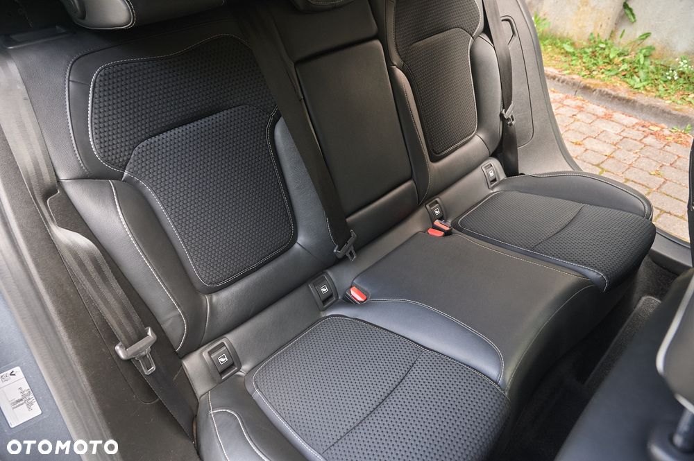 Renault Megane TCe 140 GPF BOSE EDITION - 27