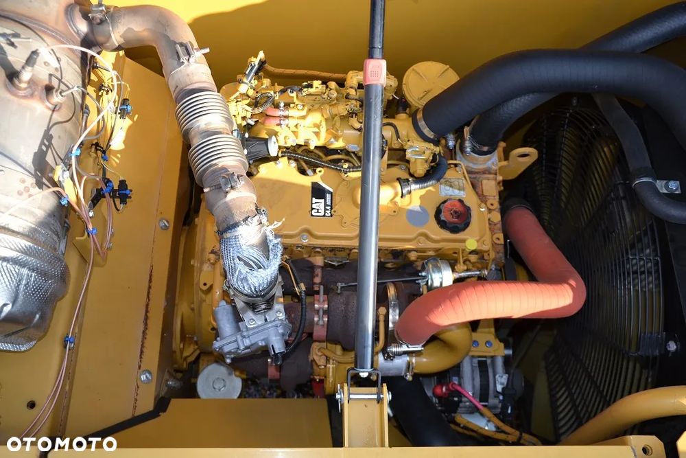 Caterpillar CAT 320 F - 21