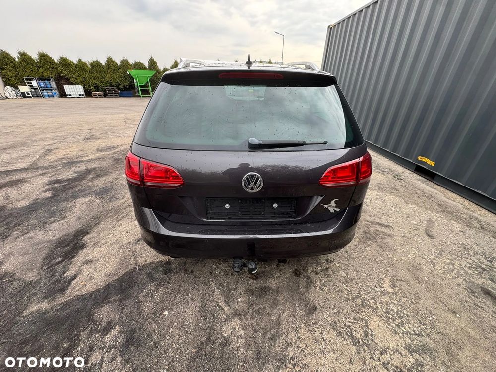 Volkswagen Golf 1.2 TSI BlueMotion Technology Lounge - 4