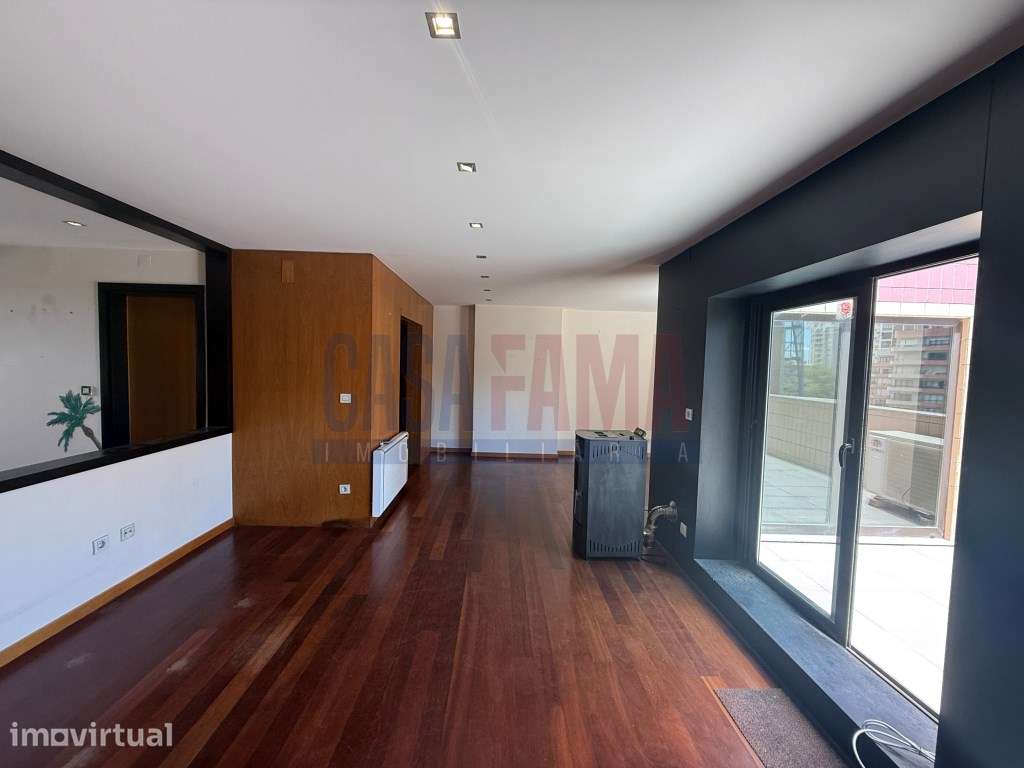 Apartamento T3 Duplex | Vistas de Mar | Póvoa de Varzim - Grande imagem: 2/33