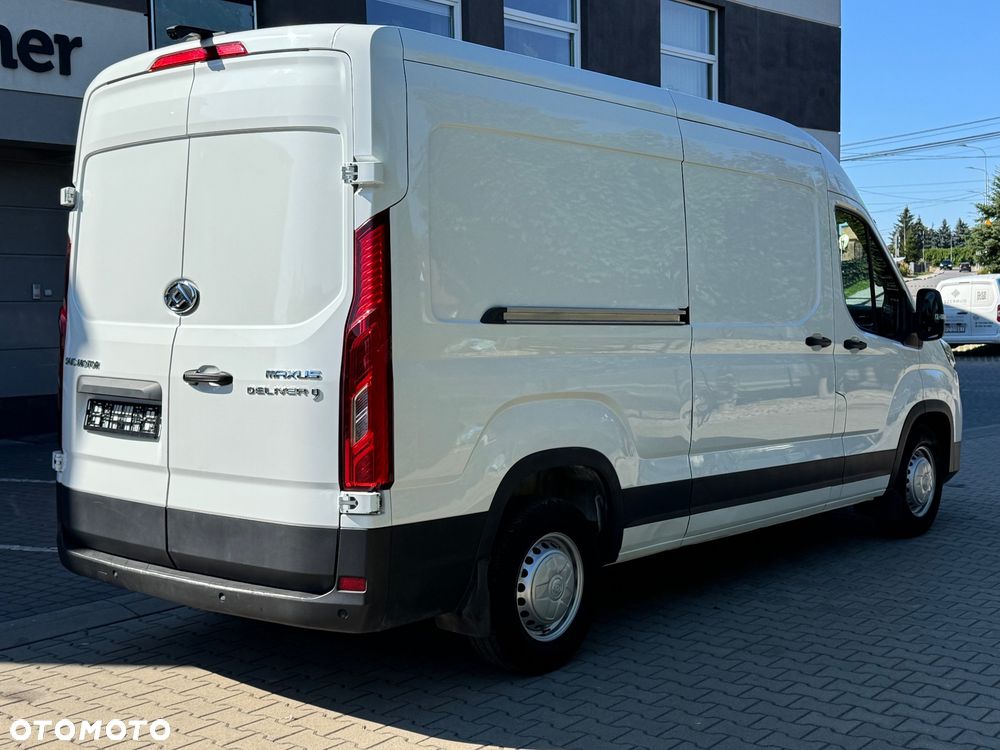 Maxus Deliver 9 - 10