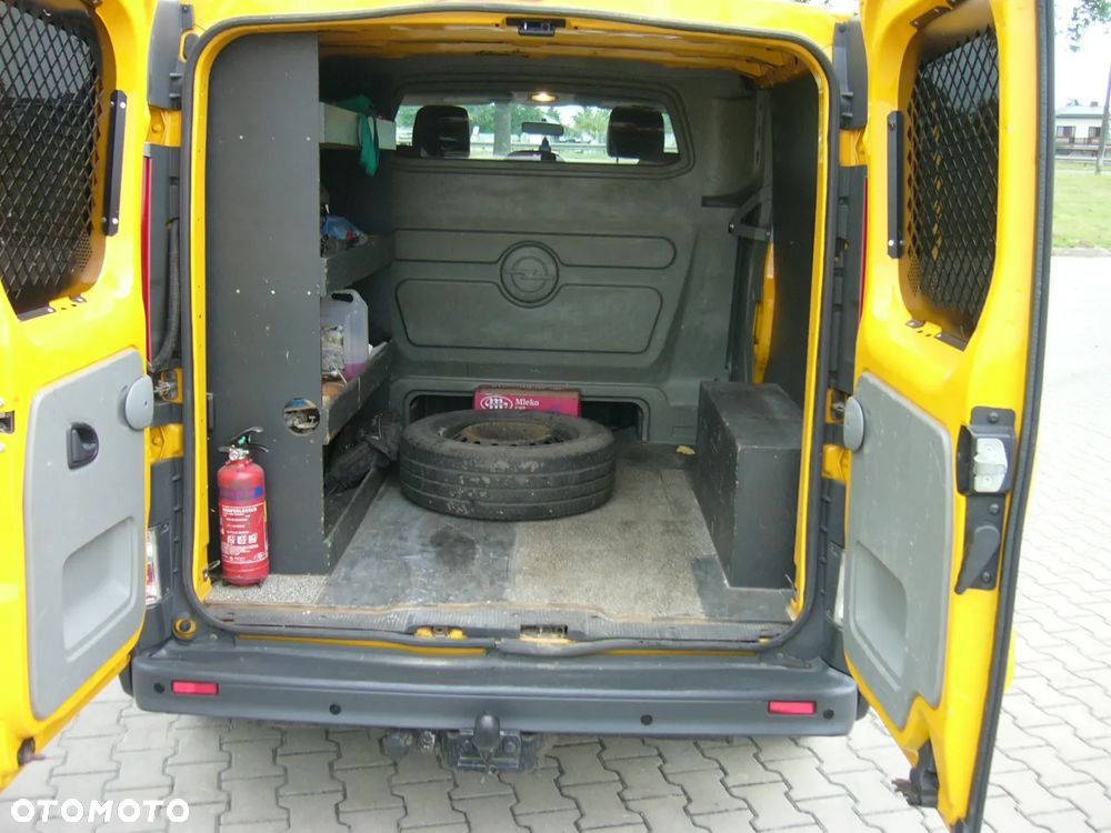 Opel Vivaro LONG 2,5 dci 115 Ps - 17