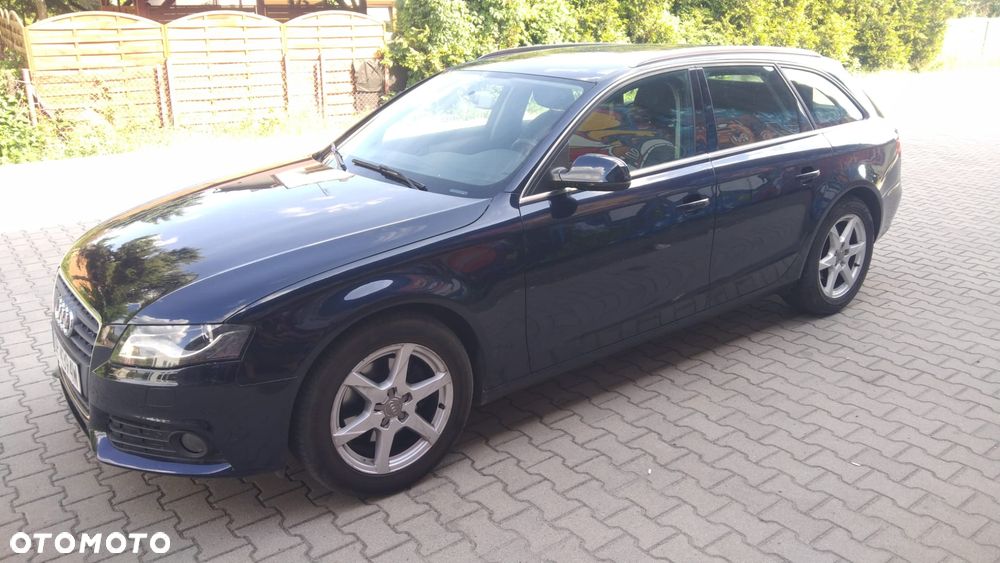 Audi A4 Avant 2010 photo 2