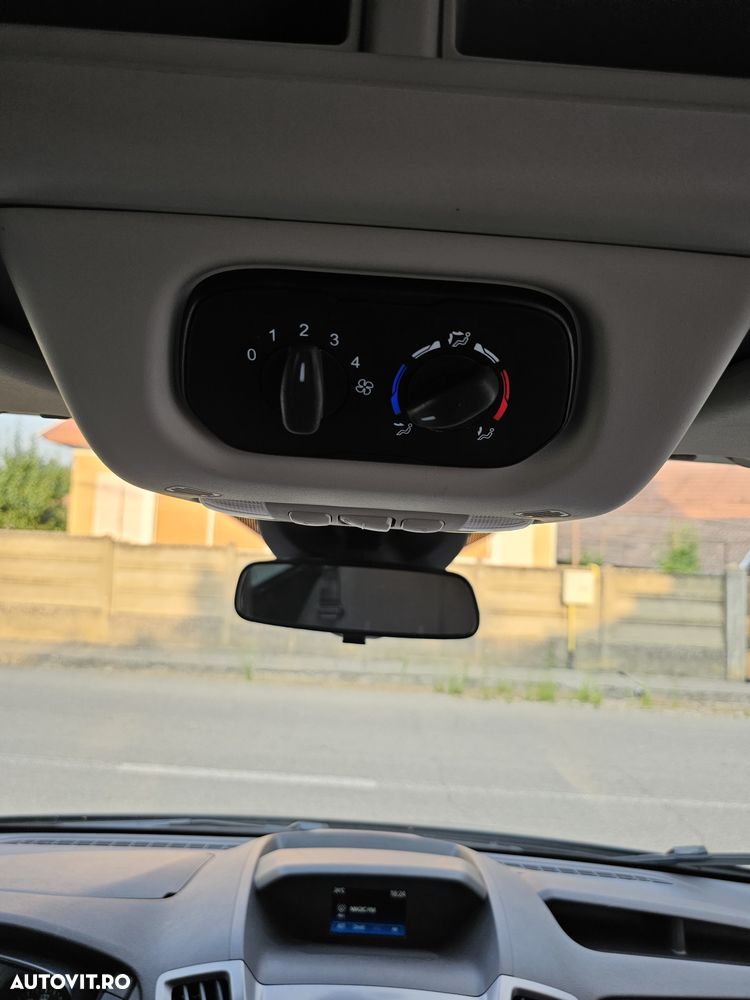 Ford Transit - 18