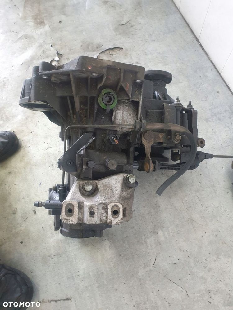 SKRZYNIA BIEGÓW VW GOLF IV 1,6 ERT - 4