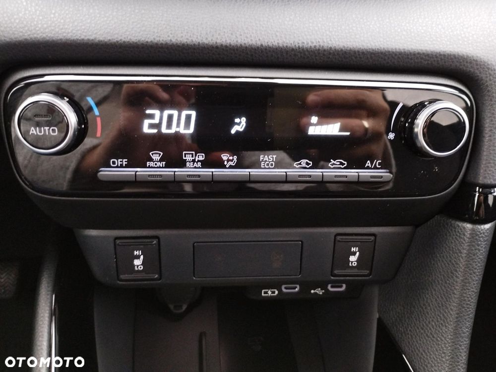 Toyota Yaris Hybrid 1.5 Style - 20
