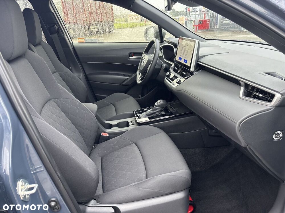 Toyota Corolla Cross - 16