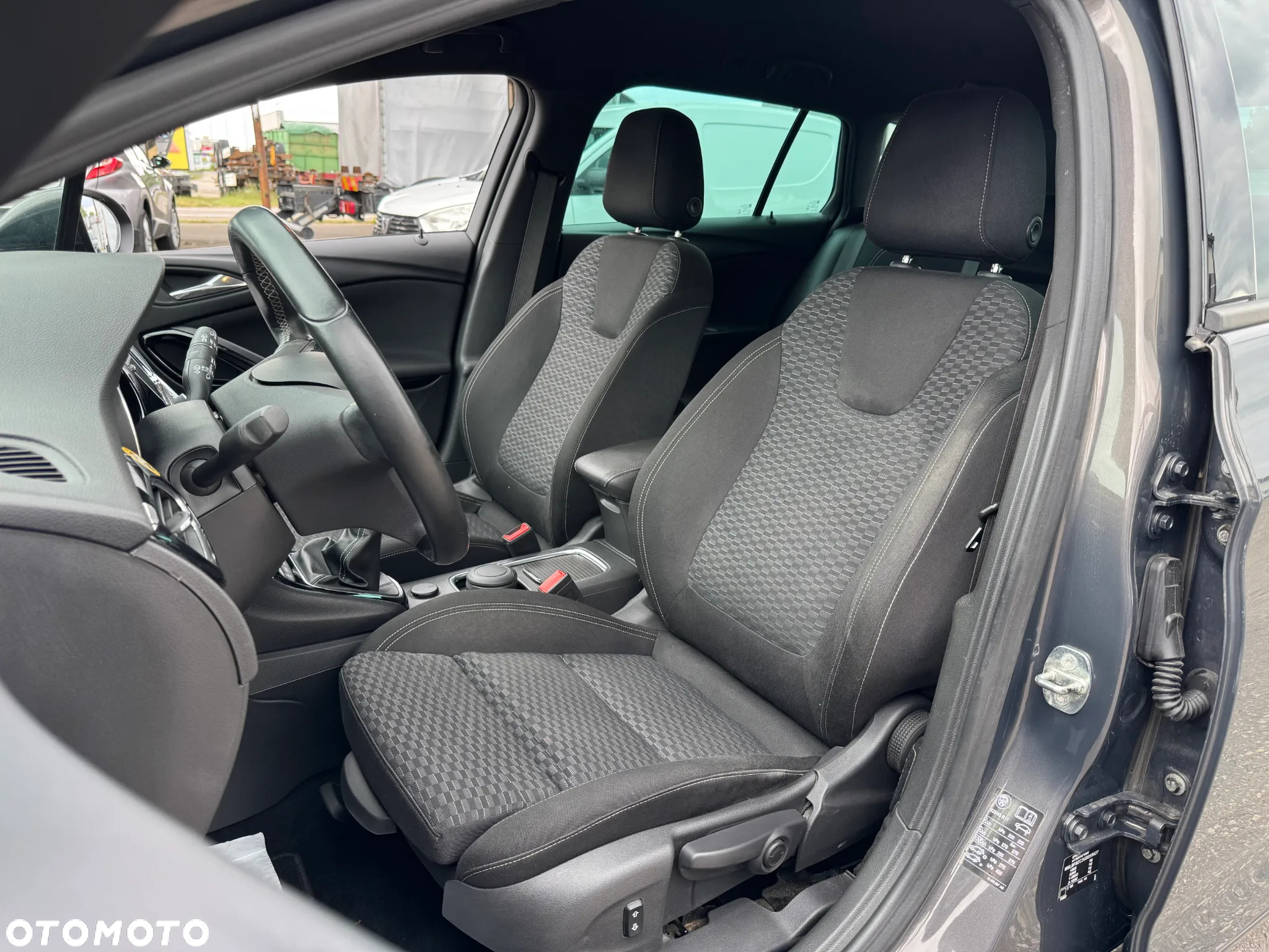 Opel Astra 1.4 Turbo Sports Tourer Dynamic - 4