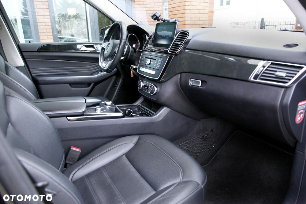 Mercedes-Benz GLE - 10