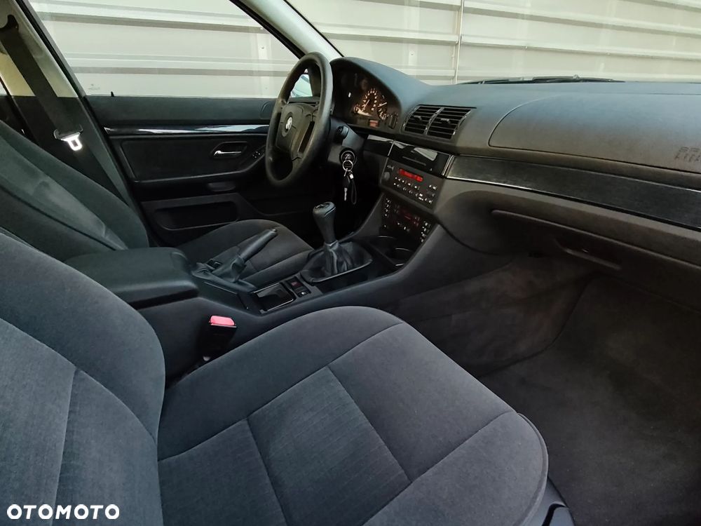 BMW Seria 5 - 31