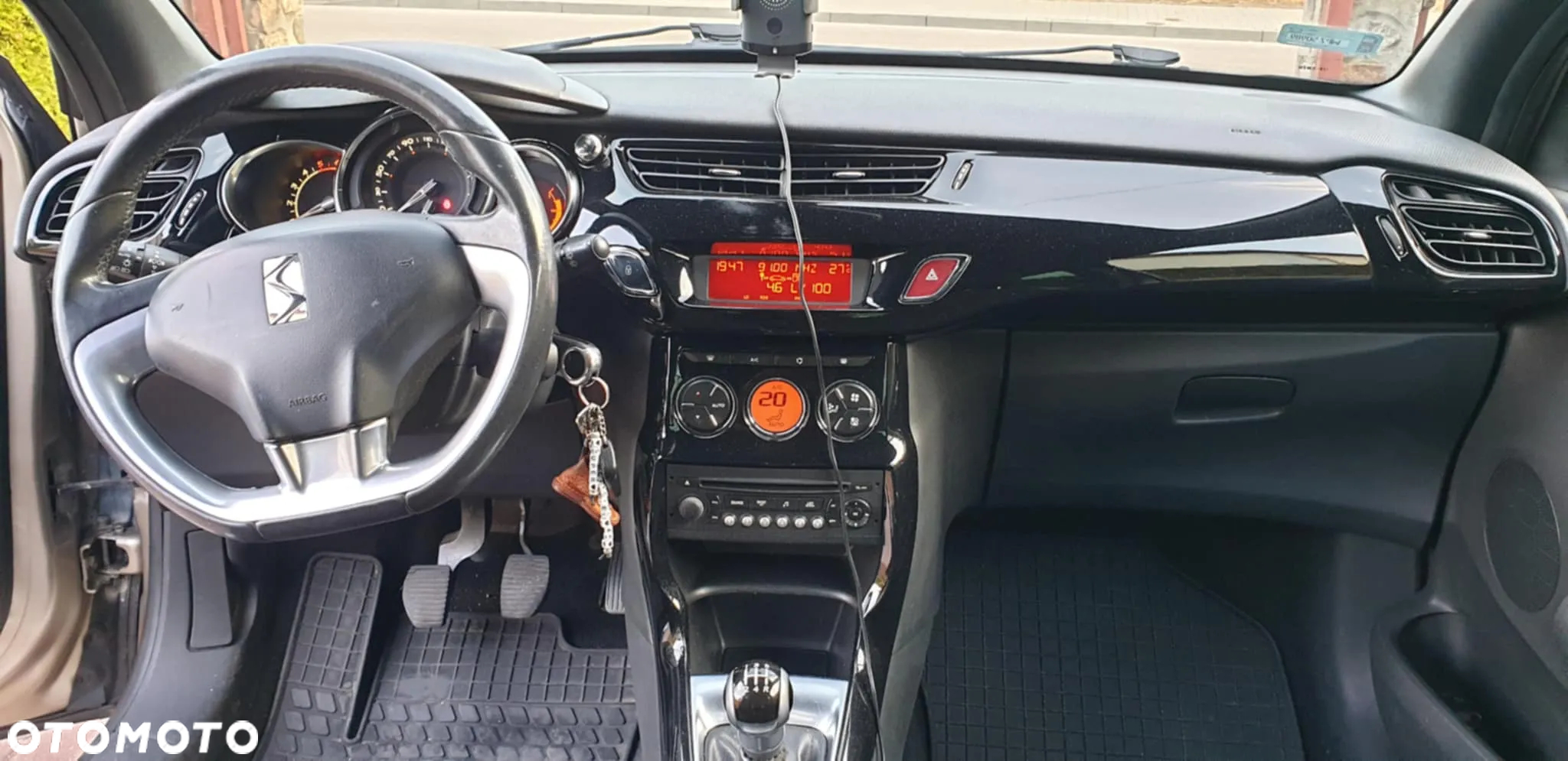 Citroën DS3 1.6 HDi SoChic - 5