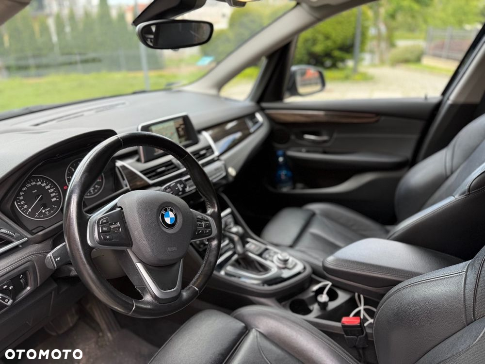 BMW Seria 2 218d - 6