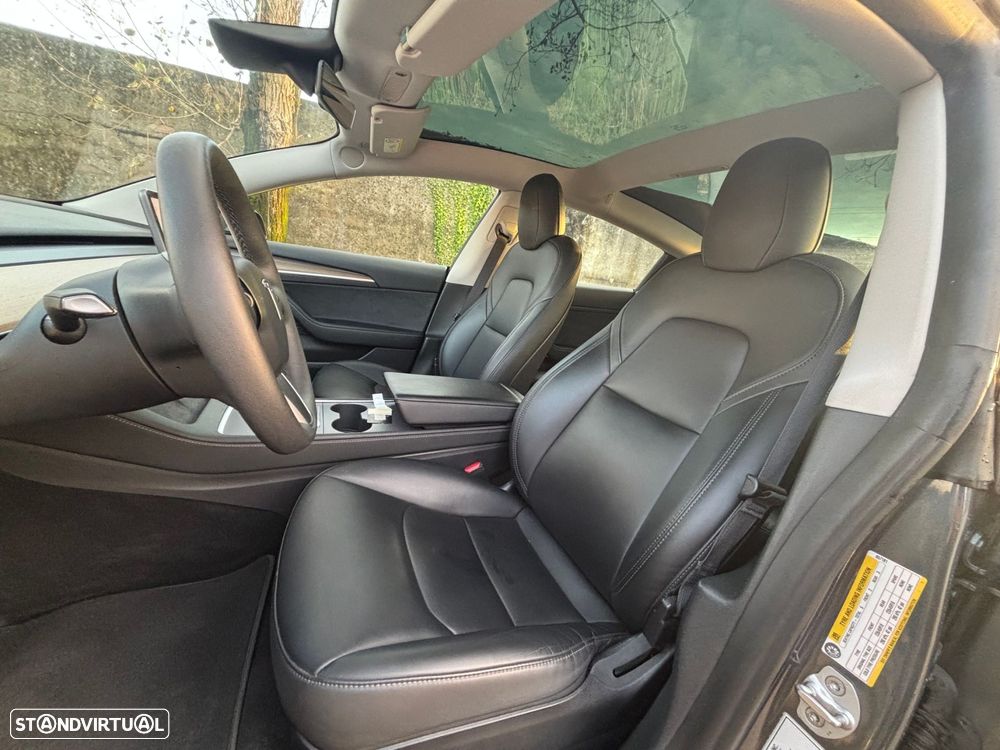 Tesla Model 3 Long Range Tração Traseira - 28