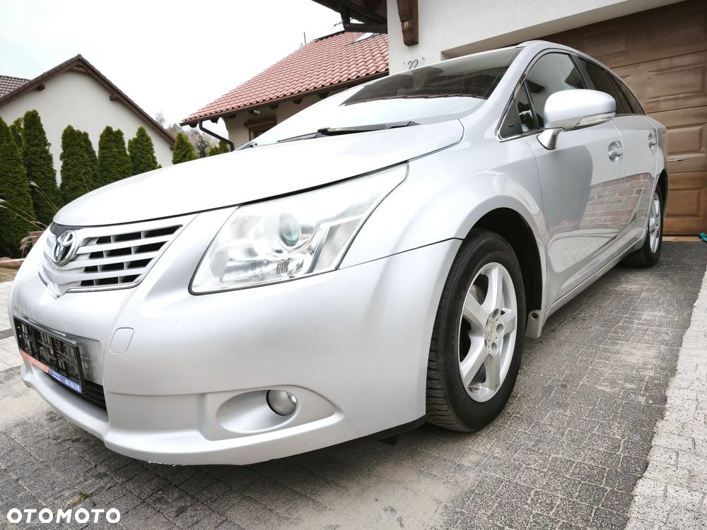 Toyota Avensis 1.8 Multidrive S Comfort - 4