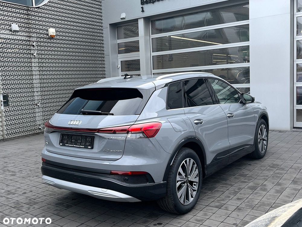 Audi Q4 e-tron - 4