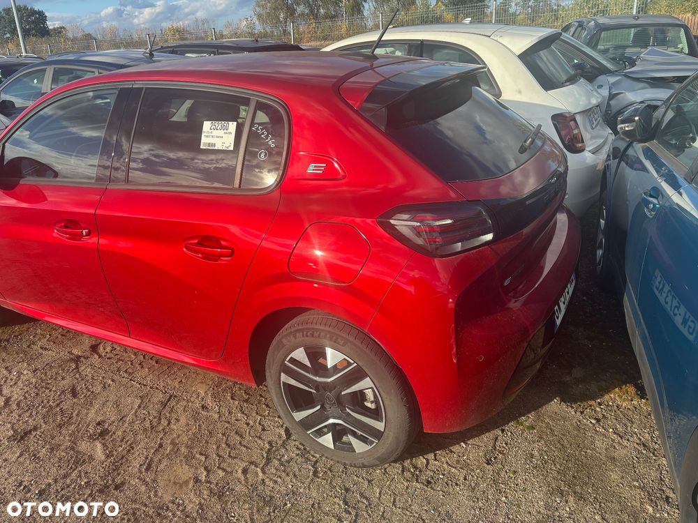 Peugeot 208 - 4