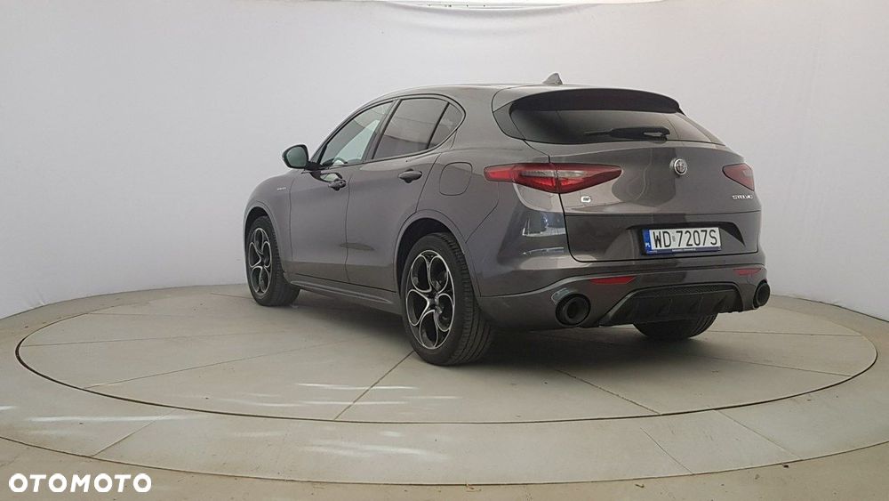 Alfa Romeo Stelvio - 5