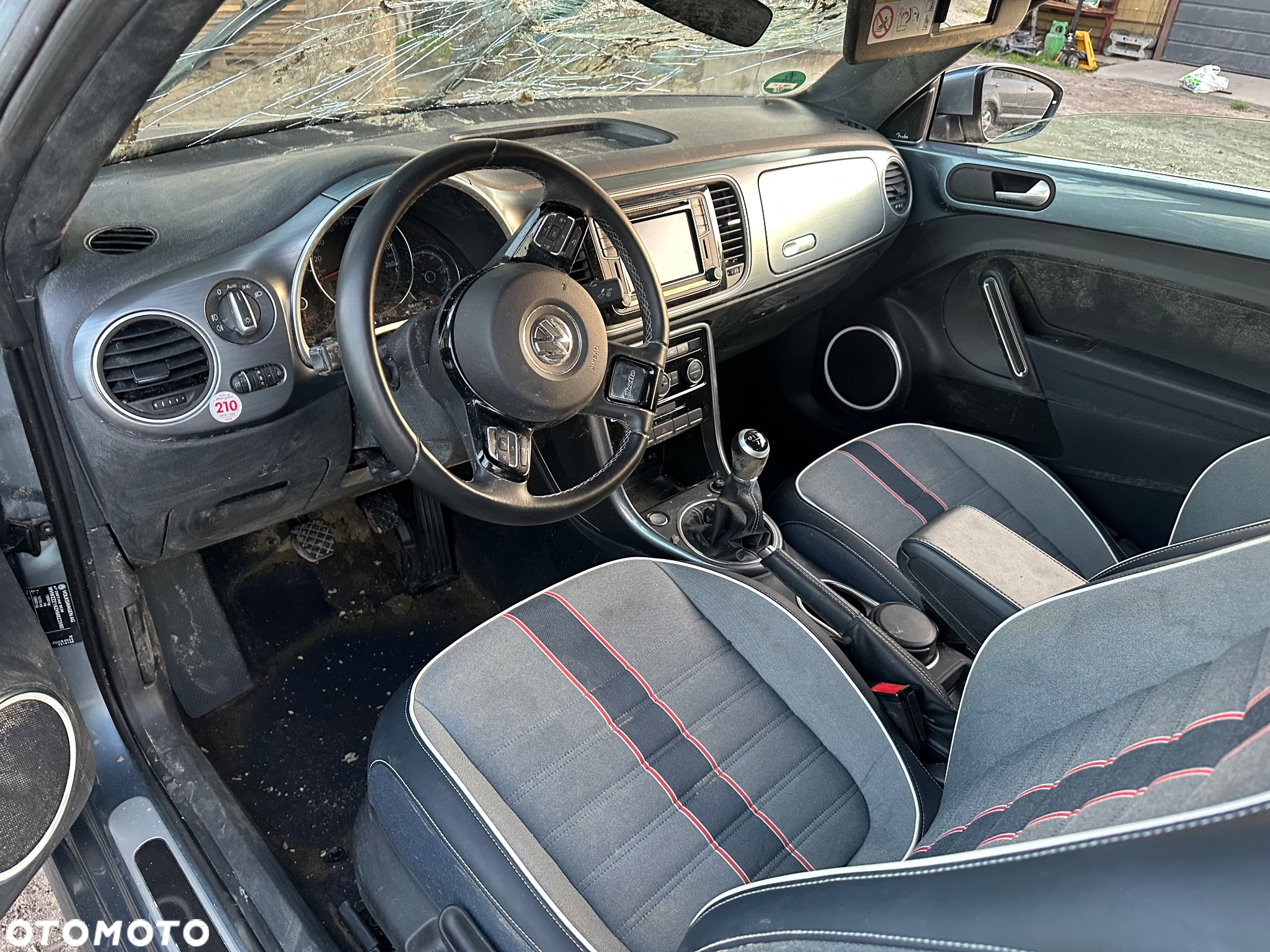 Volkswagen Beetle 2.0 TDI BMT R-Line - 12