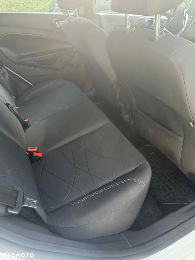 Ford Fiesta - 14