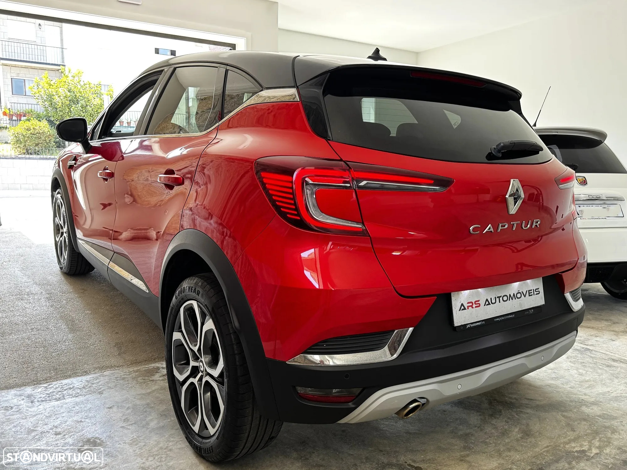 Renault Captur 1.0 TCe Exclusive - 4