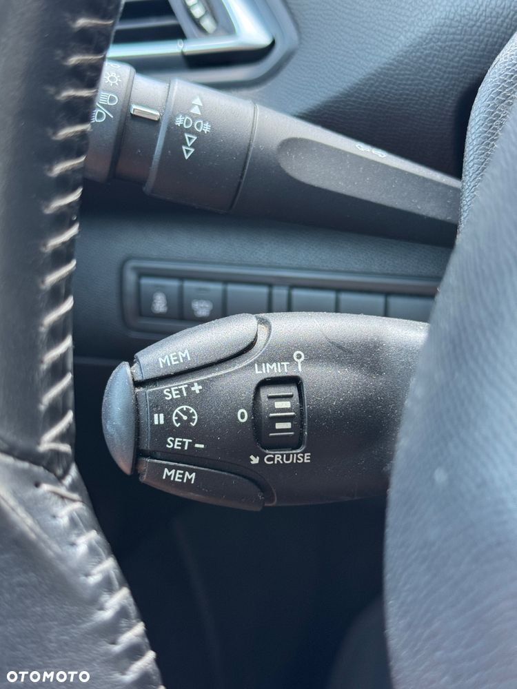 Peugeot 308 1.6 e-HDi Active S&S - 39