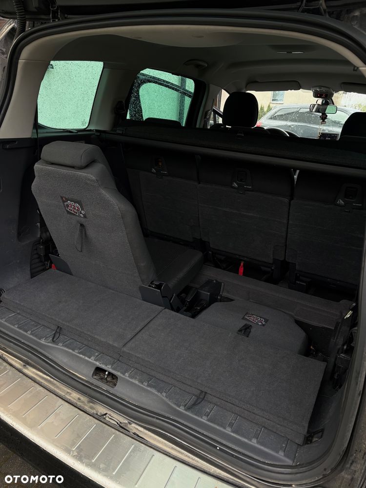 Peugeot 5008 - 12