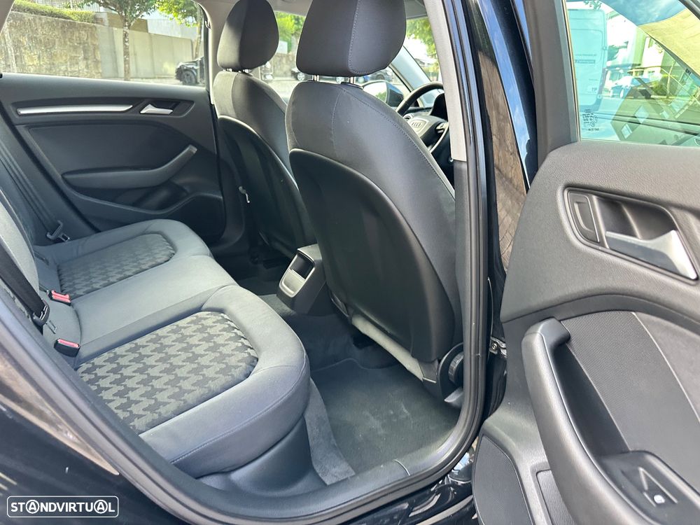 Audi A3 Sportback 1.6 TDI Attraction S tronic - 33