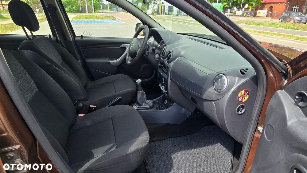 Dacia Duster 1.6 16V 4x2 - 18