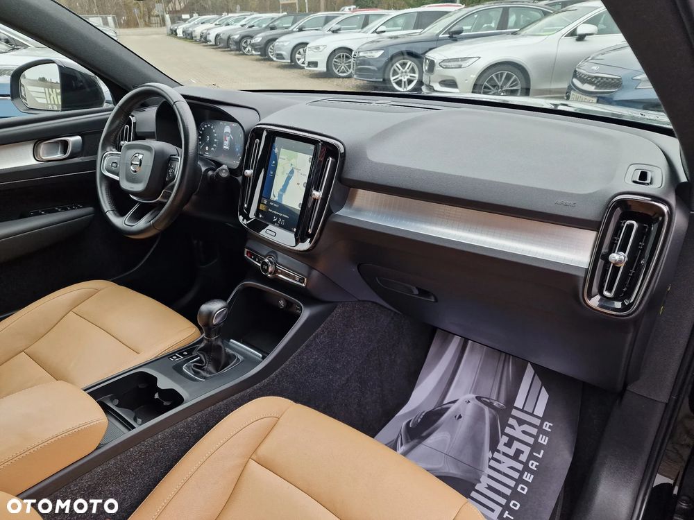 Volvo XC 40 D3 Momentum Pro - 25