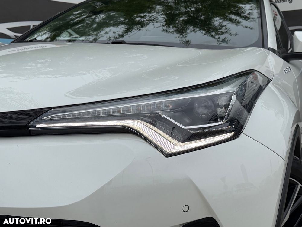 Toyota C-HR Lounge - 30