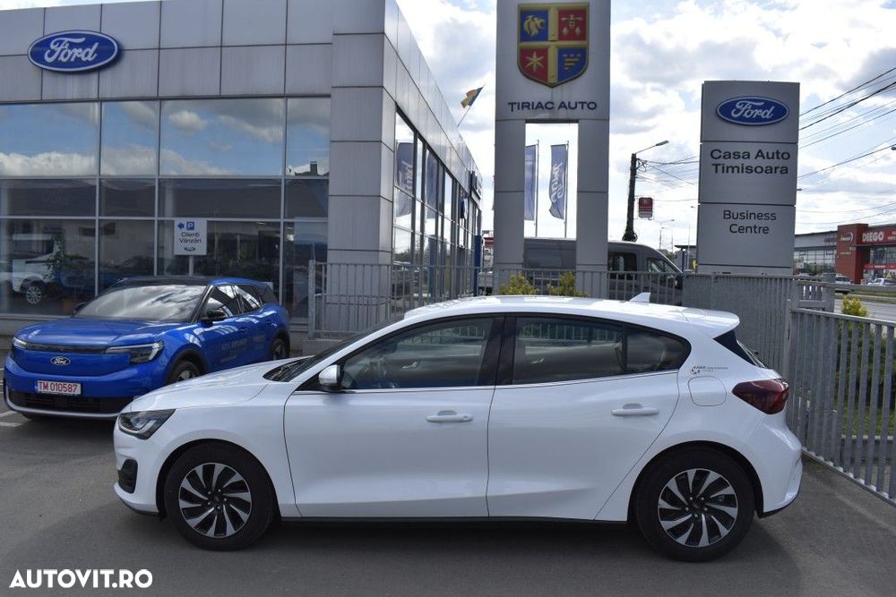 Ford Focus 1.0 EcoBoost 6MT MHEV Titanium - 9