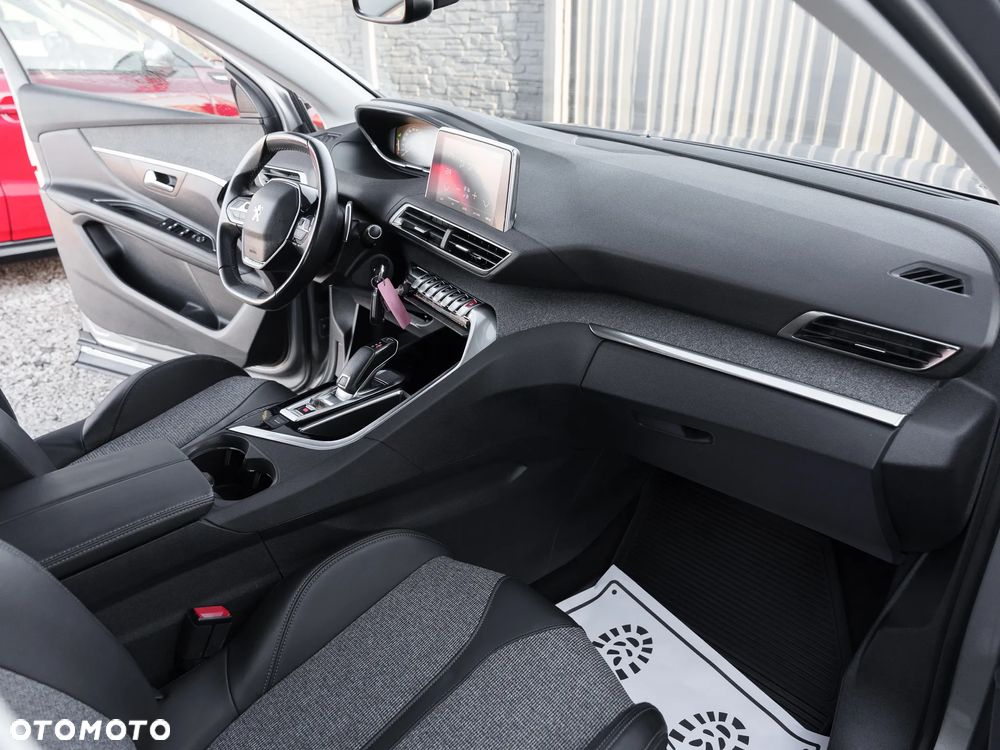 Peugeot 3008 BlueHDi 130 Stop & Start EAT8 Allure - 17