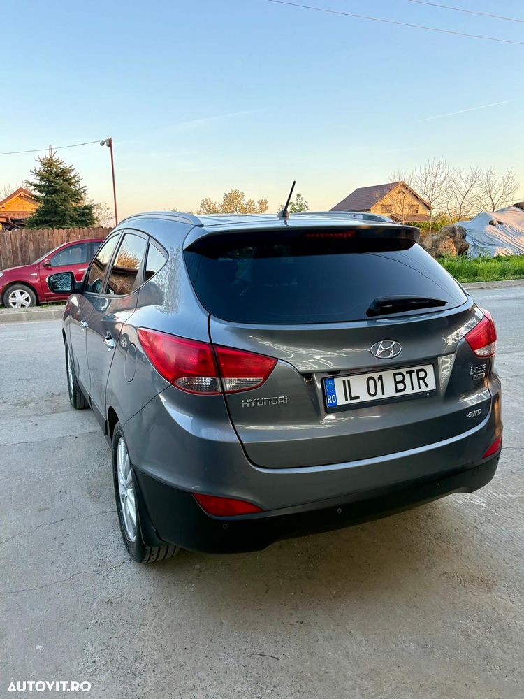 Hyundai ix35 2.0 CRDI 4WD Premium - 4