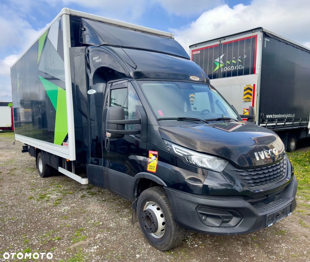 Iveco 70C18, WINDA ,14 EP, SALON PL ,Kontener, Bezwypadkowy ,7,2 T , 3.0 , Spanie z tyłu x2 - 2