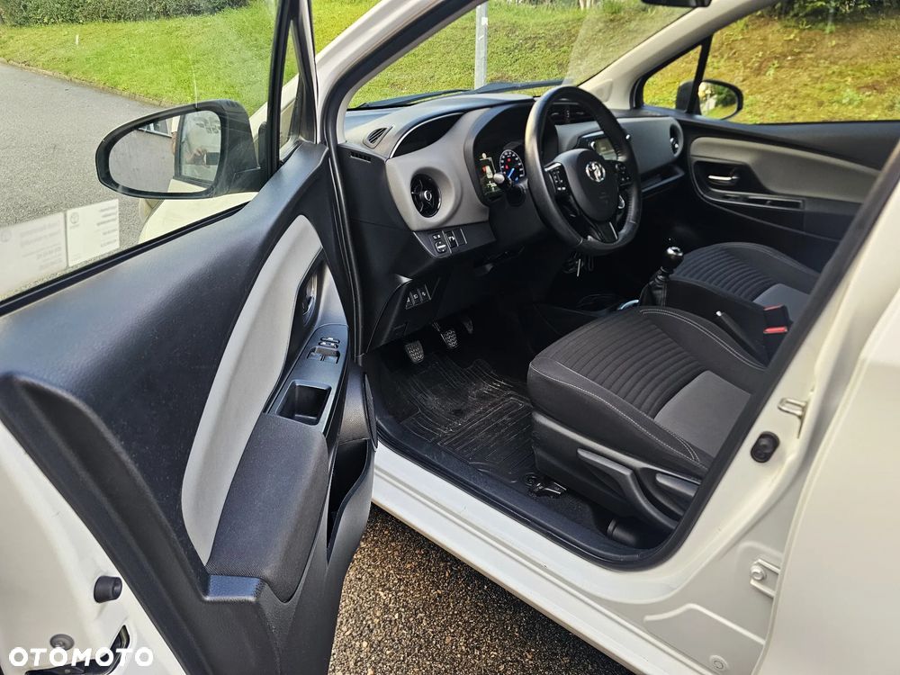 Toyota Yaris 1.5 Premium - 8