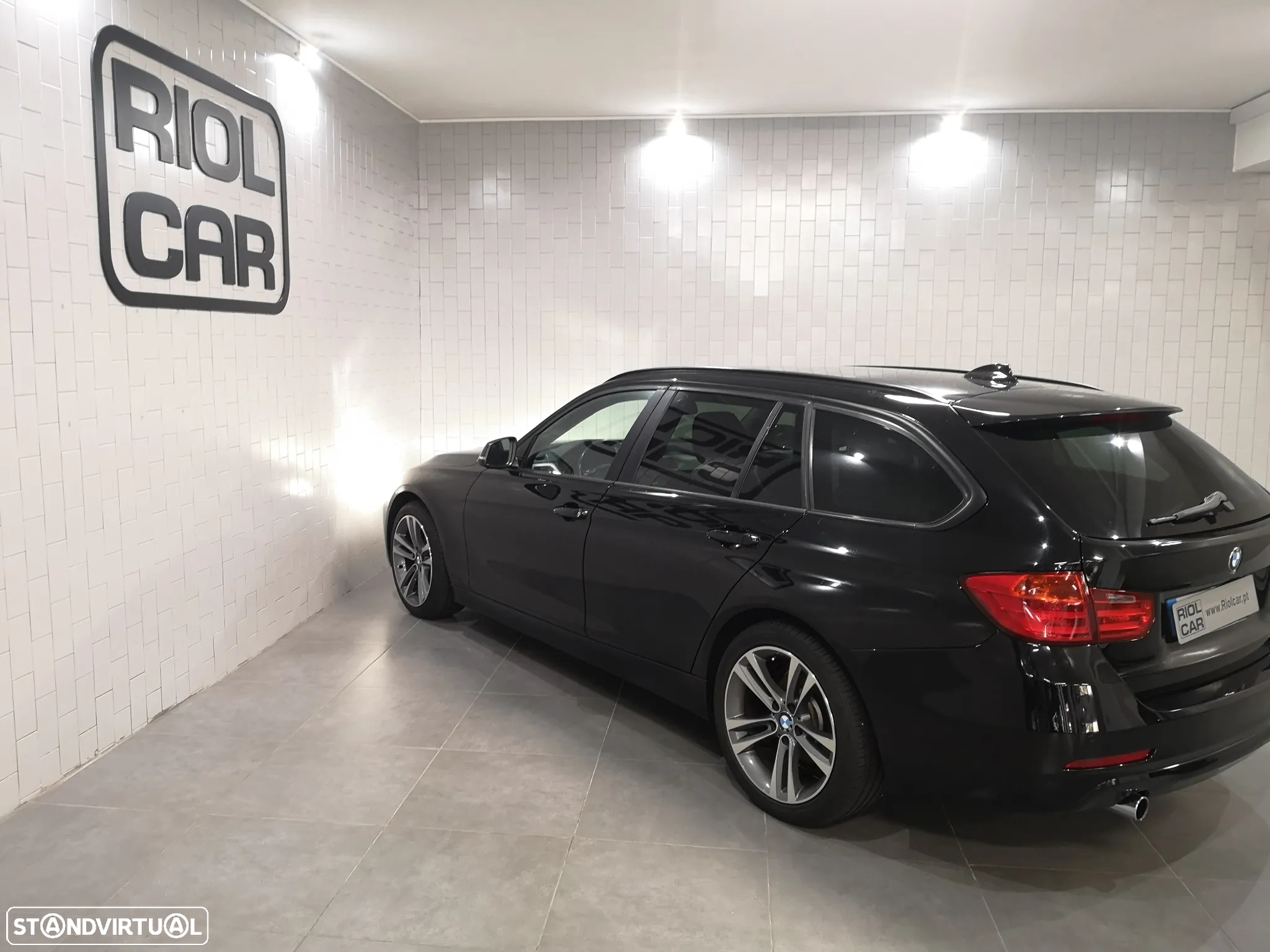BMW 320 d DPF Touring Edition Sport - 11