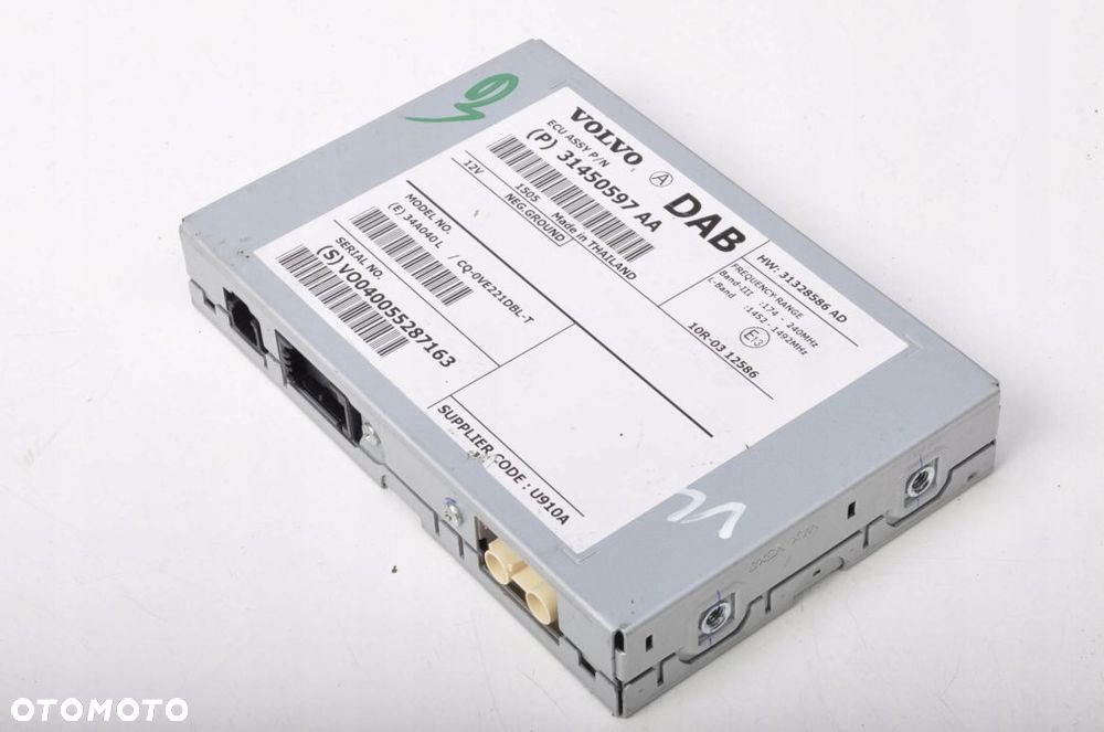 VOLVO V40 II WZMACNIACZ RADIA 31450597 - 5